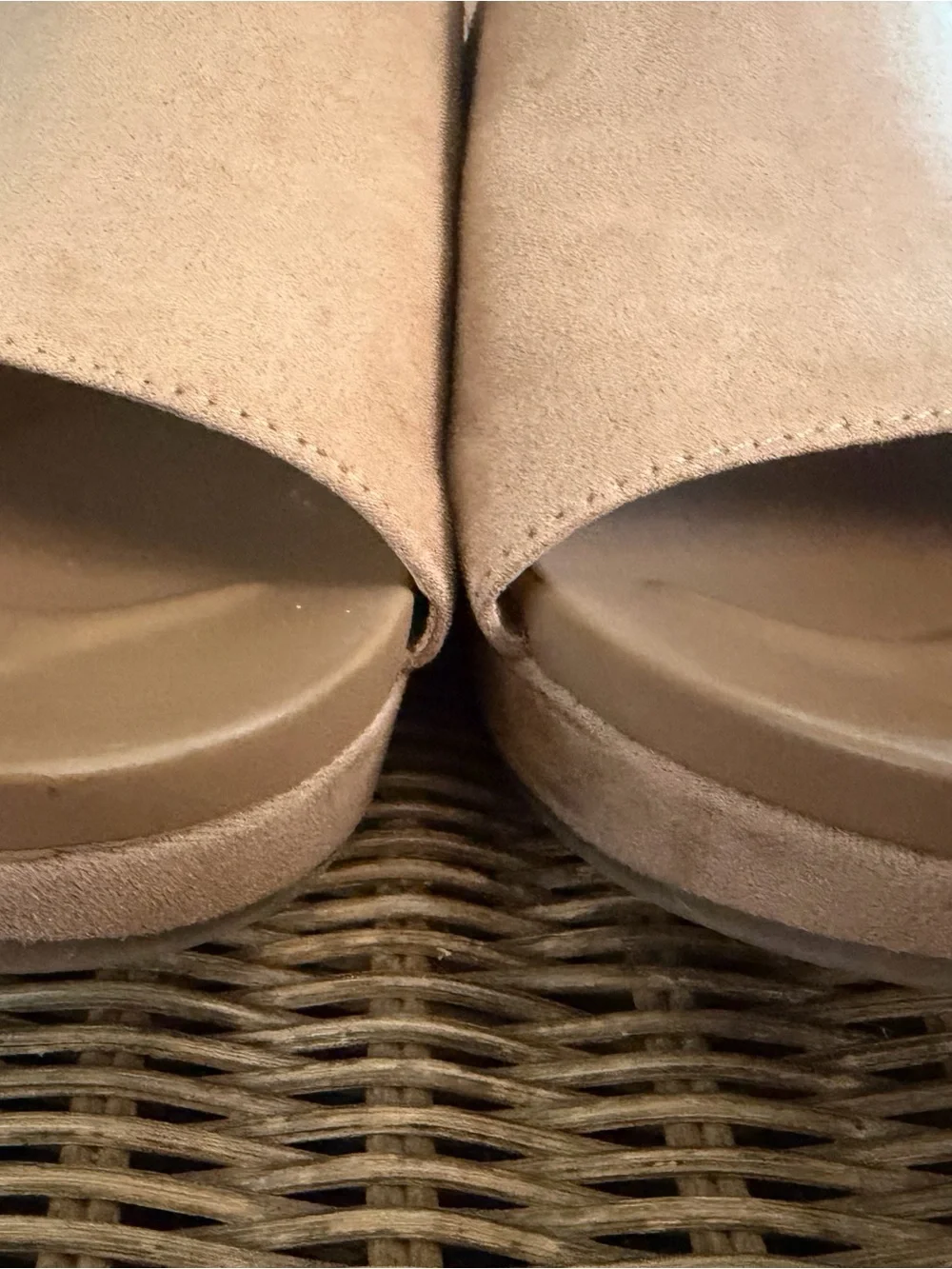 Carlos by Carlos Santana Sandals Sz 9 Suede Wedge Sandals Beige